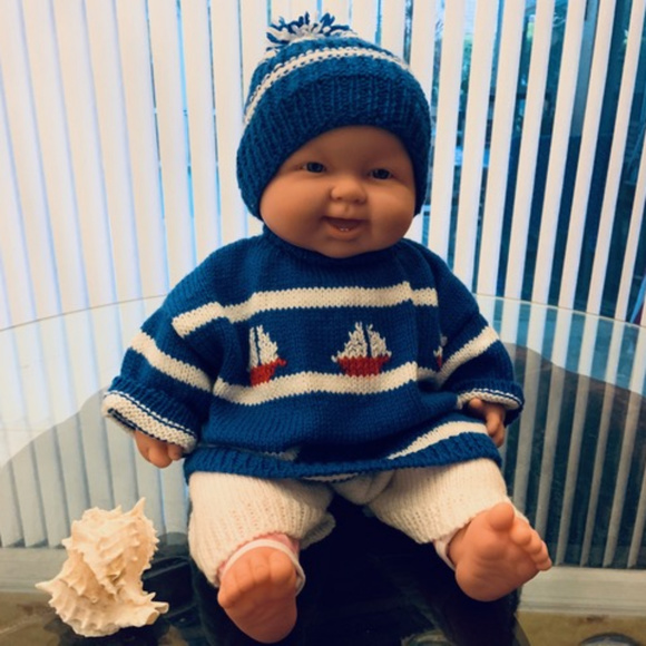 Hand-Knit Baby Outfit - Picture 1 of 2